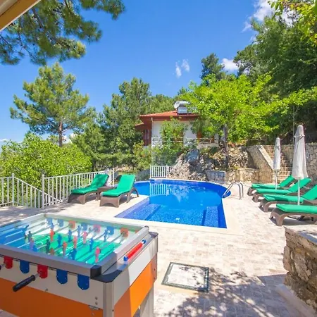 Margaz Sleeps 8 Pool Air Con Wifi * Uzumlu (Mediterranean)