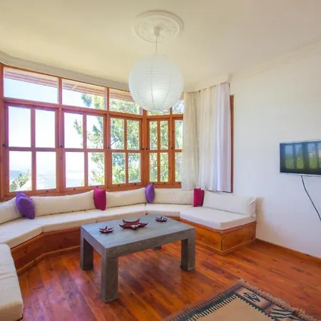 Margaz Sleeps 8 Pool Air Con Wifi Villa