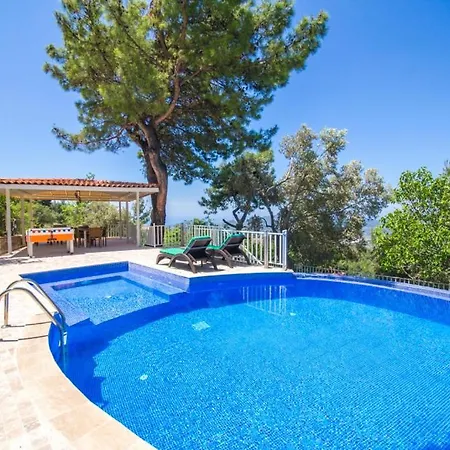 Margaz Sleeps 8 Pool Air Con Wifi * Uzumlu (Mediterranean)