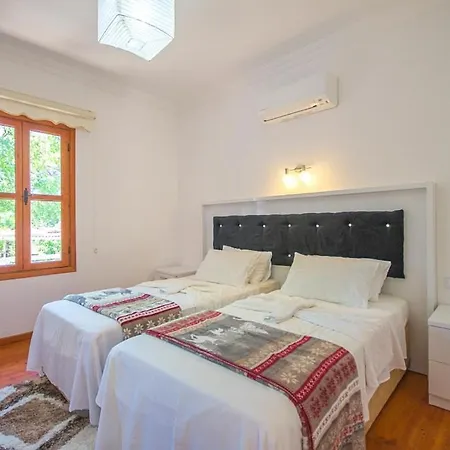 Villa Margaz Sleeps 8 Pool Air Con Wifi Uzumlu (Mediterranean)